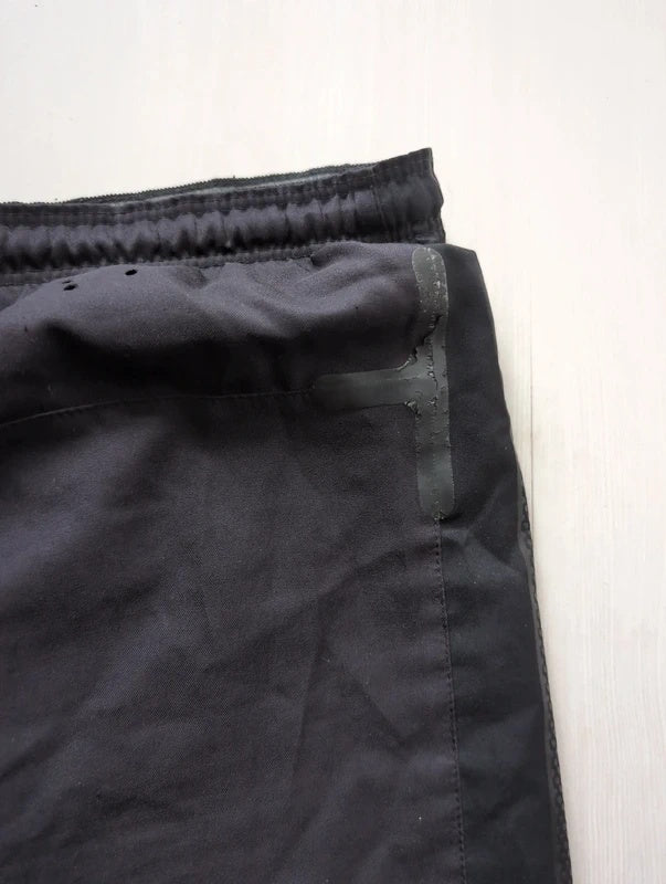 Atlético Madrid player issue football shorts soccer S